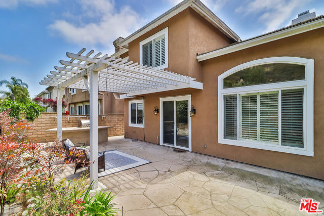 2857 Limestone Drive, Thousand Oaks CA: https://media.crmls.org/mediaz/5f6faaab-028a-4a93-8a54-f381453cc624.jpg