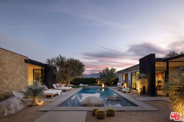 2 Echo Lane, Rancho Mirage, CA 92270