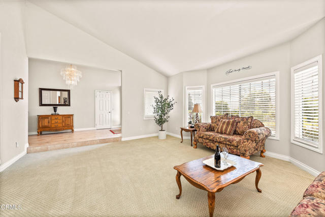 2210 Via Loma, Camarillo CA: https://media.crmls.org/mediaz/5f6fb0f1-d7e3-4a3d-b3a8-a01e9e5aaead.jpg