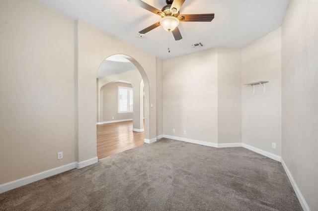 11447 Mirage Drive, Chowchilla CA: https://media.crmls.org/mediaz/5f6fbe43-2d4d-4b28-af0f-ff14673c5381.jpg