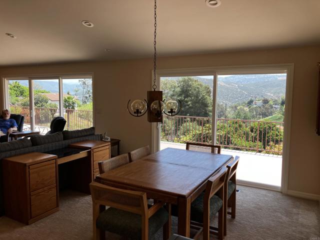 2626 Sunset, Escondido CA: https://media.crmls.org/mediaz/5f6fcb1b-3852-441e-ac60-0792bb03754a.jpg