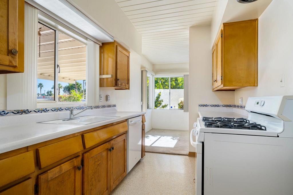 MLS #219140175DA image #22