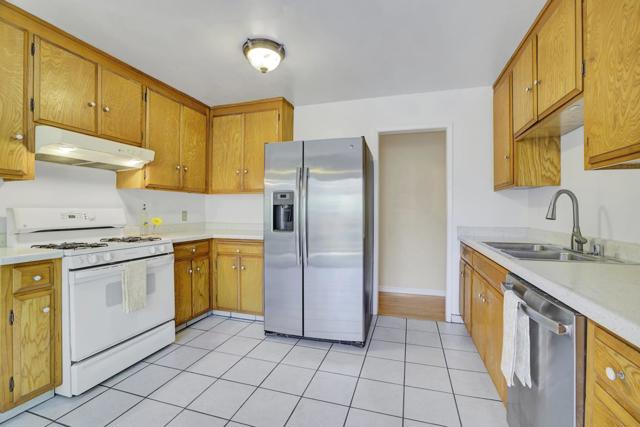 2715 Millbrae Way, San Jose CA: https://media.crmls.org/mediaz/5f7000fe-c304-4c04-ae23-50f304b4f436.jpg