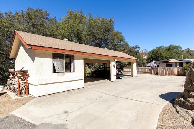 1167 Peutz Valley Rd, Alpine CA: https://media.crmls.org/mediaz/5f702ce2-09af-4858-a39f-a00ccf6b375f.jpg