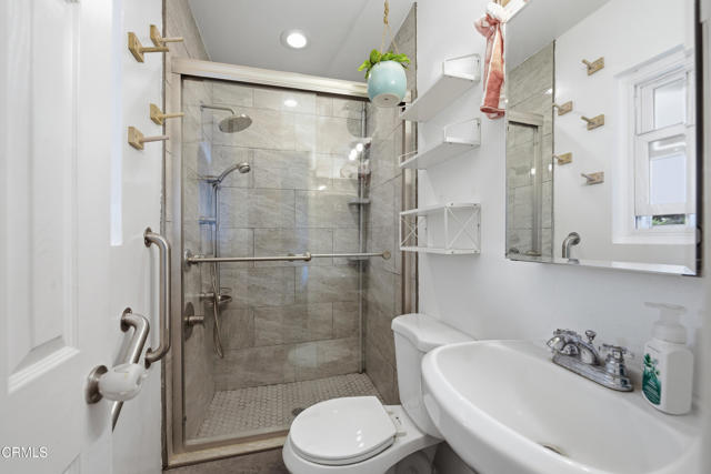 Detail Gallery Image 14 of 26 For 2659 Elizondo Ave, Simi Valley,  CA 93065 - 4 Beds | 2 Baths