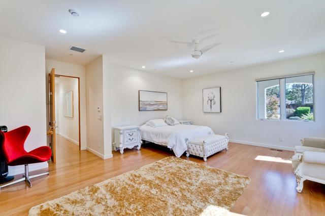 1534 Wessex Avenue, Los Altos CA: https://media.crmls.org/mediaz/5f71278d-38bf-452b-a619-1f152ff457a3.jpg