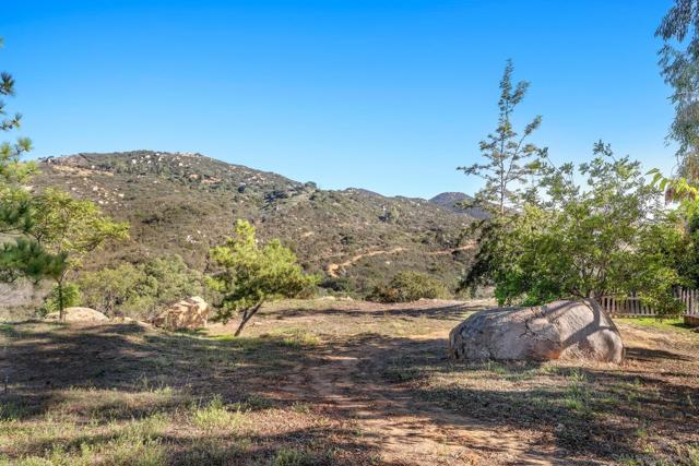 23315 Old Wagon Road, Escondido, California 92027, 5 Bedrooms Bedrooms, ,3 BathroomsBathrooms,Single Family Residence,For Sale,Old Wagon Road,240011868SD