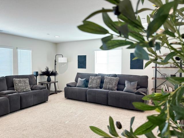 30721 Hawkscrest Drive, Winchester CA: https://media.crmls.org/mediaz/5f71d211-f41a-439a-9d80-de1761435630.jpg