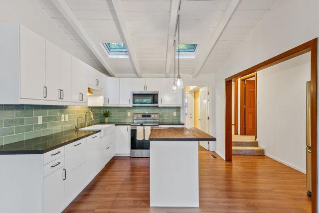 10377 Lake Boulevard, Felton CA: https://media.crmls.org/mediaz/5f71f623-0c11-47a4-9f78-b41ece4e2f85.jpg