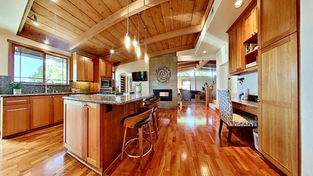 Detail Gallery Image 10 of 54 For 2195 Basswood Ave, Carlsbad,  CA 92008 - 3 Beds | 2 Baths