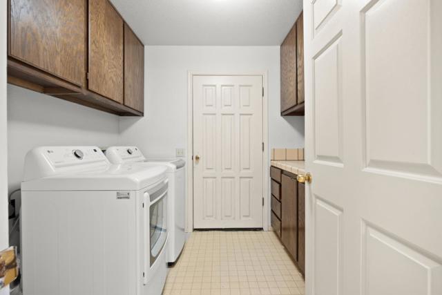420 Greenbrier Road, Half Moon Bay CA: https://media.crmls.org/mediaz/5f72eaed-65cd-40d5-bacb-41ec0838982b.jpg