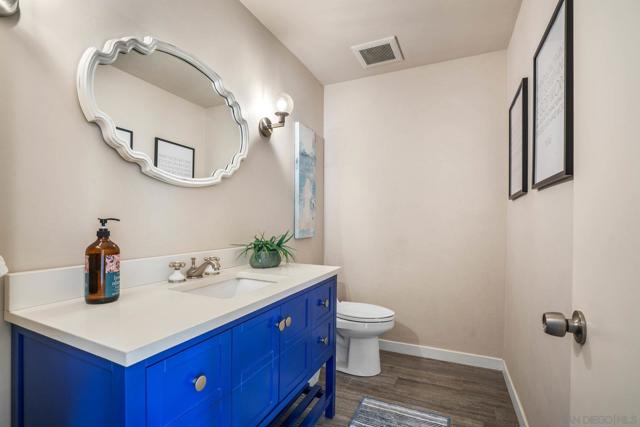 3213 Avenida Hacienda, Escondido CA: https://media.crmls.org/mediaz/5f72ff8f-975c-4e08-85d7-cdb805262f16.jpg