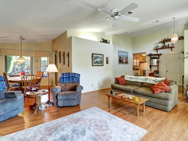 64660 Picard Court, Desert Hot Springs CA: https://media.crmls.org/mediaz/5f73ceb8-7cef-4196-93d0-cc70276caba1.jpg