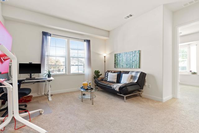 4440 Pine Mountain Way, Dublin CA: https://media.crmls.org/mediaz/5f74a06c-e91a-473b-b176-f83ad9441615.jpg
