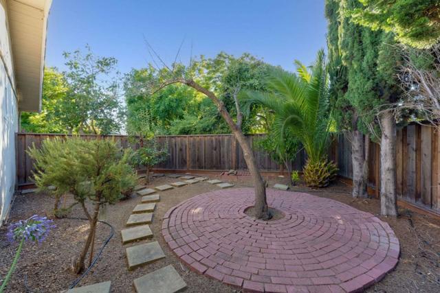 10400 Lindsay Avenue, Cupertino CA: https://media.crmls.org/mediaz/5f750b65-c61e-4c81-8a6f-17a0c9e71ef7.jpg