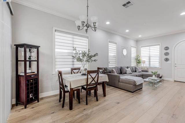 5079 Rowan Dr, San Ramon CA: https://media.crmls.org/mediaz/5f754986-5045-4e78-8525-5570b9faae04.jpg