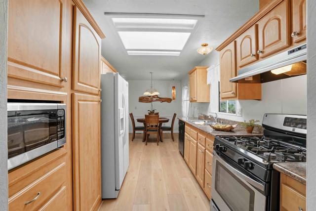 Detail Gallery Image 6 of 28 For 5268 Don Valdez Drive, Carlsbad,  CA 92010 - 2 Beds | 2 Baths