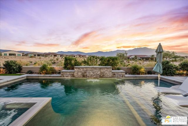 61 Zinfandel, Rancho Mirage CA: https://media.crmls.org/mediaz/5f757fda-9bcf-481d-b9f2-7fc6032cf201.jpg