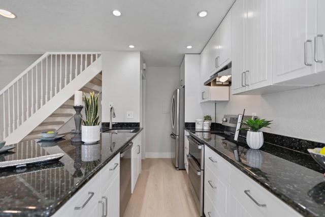 323 E Latimer Avenue, Campbell CA: https://media.crmls.org/mediaz/5f76259a-e241-4d13-afd4-e578eb7d3b73.jpg