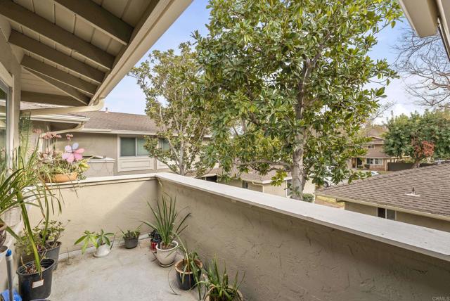 Detail Gallery Image 11 of 14 For 913 Amistad  Ct #D,  El Cajon,  CA 92019 - 2 Beds | 1 Baths