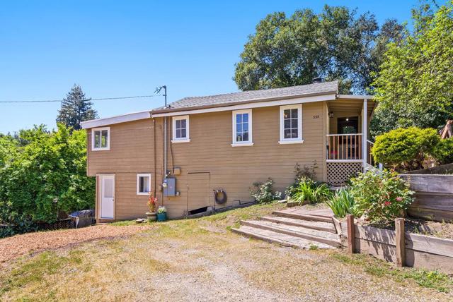 230 Riverview, Boulder Creek CA: https://media.crmls.org/mediaz/5f76de8f-fd6f-478c-9207-dcbc3b0c2bfd.jpg