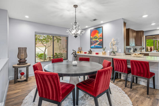 1289 E Caleta Way, Palm Springs CA: https://media.crmls.org/mediaz/5f7732c9-83be-4fa6-a3ac-f343ab2690af.jpg