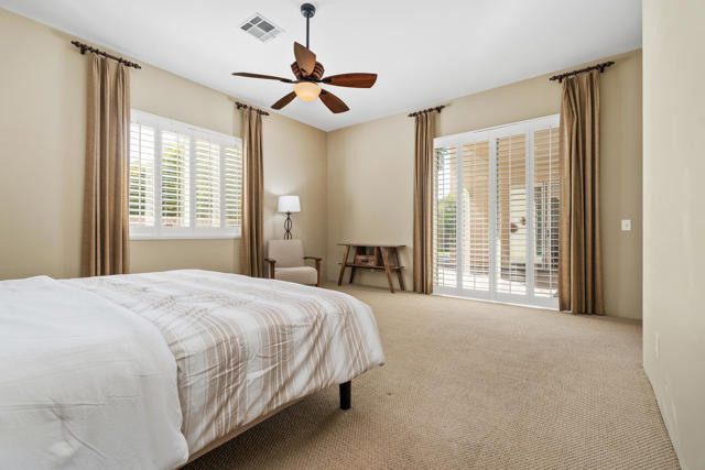 42 Marricopa Court, Palm Desert CA: https://media.crmls.org/mediaz/5f779e86-60f4-481a-9127-58eb04ca1efd.jpg