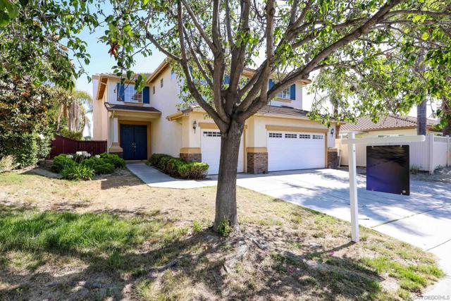 641 Serrano Ln, Chula Vista CA: https://media.crmls.org/mediaz/5f788946-039b-4ead-b6ed-04f7462536aa.jpg