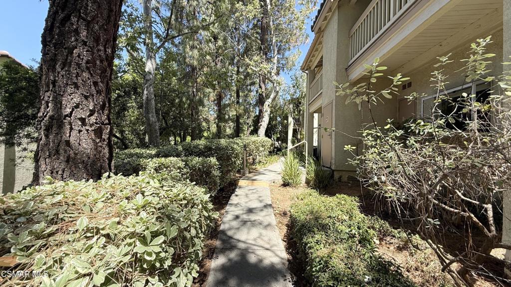 5824 Oak Bend Lane #108