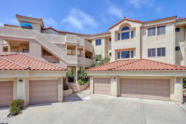 4229 Harbour Island Lane, Oxnard CA: https://media.crmls.org/mediaz/5f799071-6d63-4e26-8547-5ecc3793df17.jpg
