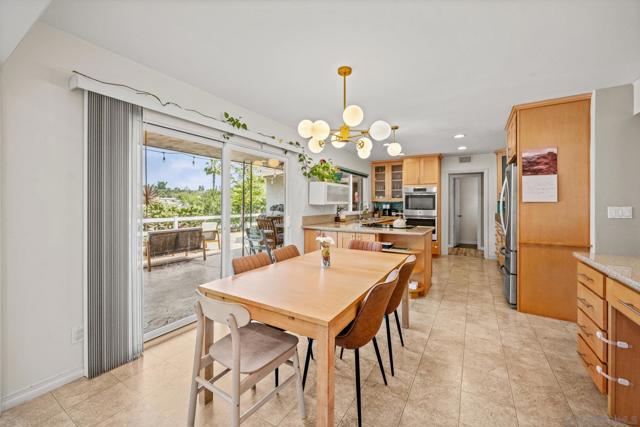 11461 Fuerte Farms Rd, El Cajon CA: https://media.crmls.org/mediaz/5f799f1a-0a18-40cc-b6fa-b076da727376.jpg