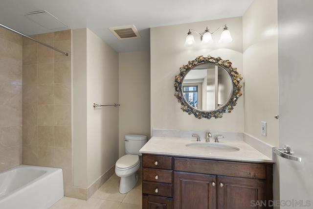 645 Front Street, San Diego CA: https://media.crmls.org/mediaz/5f7ba6aa-4d4c-42ab-ae3a-1a2029c9411e.jpg