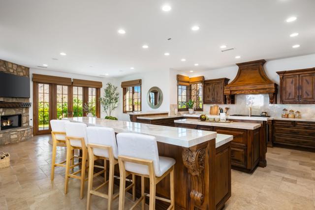 49925 Canyon View Drive, Palm Desert CA: https://media.crmls.org/mediaz/5f7c41a2-4952-4d32-b70a-2c9ded318d21.jpg