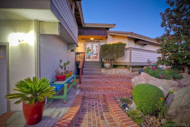 2848 Sunset Hills, Escondido CA: https://media.crmls.org/mediaz/5f7c73e8-a6b7-4032-a047-8c598bffcf5f.jpg