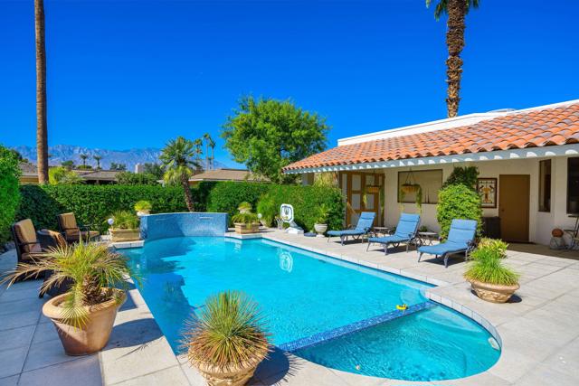 4 Dartmouth Drive, Rancho Mirage CA: https://media.crmls.org/mediaz/5f7cae61-58e1-4f26-a929-8dc17f50180a.jpg