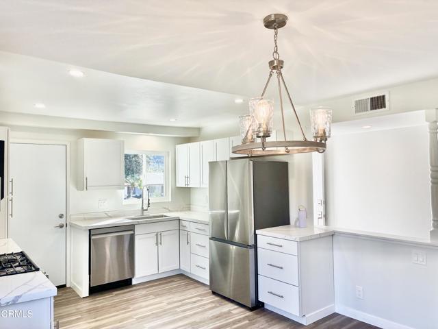 Detail Gallery Image 5 of 25 For 75 Maxine Ave, Oak View,  CA 93022 - 4 Beds | 2 Baths