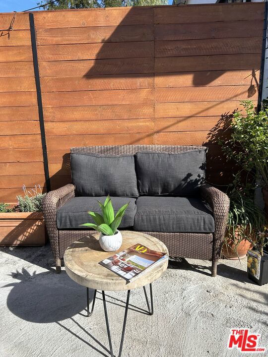 17209 Keswick Street, Lake Balboa CA: https://media.crmls.org/mediaz/5f7d04f8-ffd7-4ae5-842d-438441a6381a.jpg