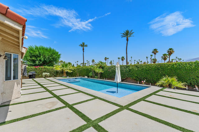 70920 Ironwood Drive, Rancho Mirage CA: https://media.crmls.org/mediaz/5f7d495a-d8ca-4887-9898-009b4ea2e996.jpg