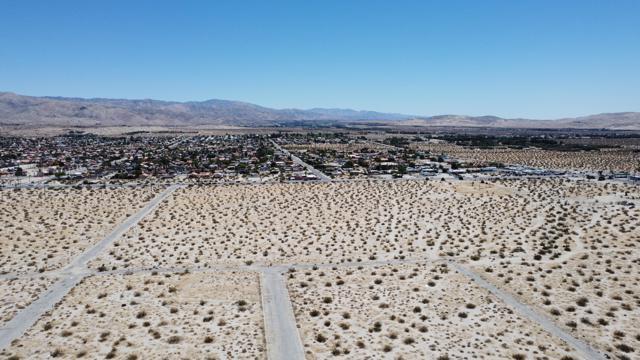 57 Norman Avenue, Desert Hot Springs CA: https://media.crmls.org/mediaz/5f7d8928-4be2-4420-a6e1-7620b8c910ff.jpg