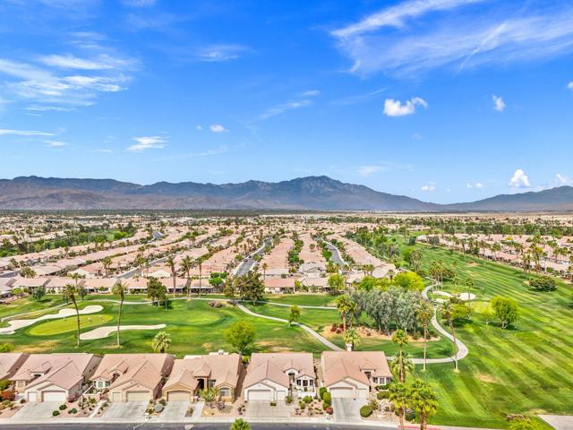 38995 Brandywine Avenue, Palm Desert CA: https://media.crmls.org/mediaz/5f7dd815-d3e0-4294-b8c5-4034603c5bed.jpg