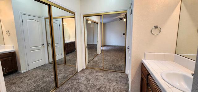46200 Pine Meadow Drive, King City CA: https://media.crmls.org/mediaz/5f7f5178-8ef1-4f98-b708-512888a91806.jpg