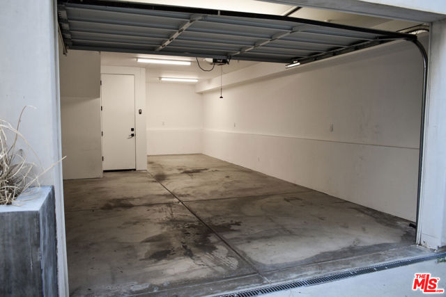 15328 Weddington Street, Sherman Oaks CA: https://media.crmls.org/mediaz/5f7fafcf-da21-41f5-ace2-fadaabaf9a37.jpg