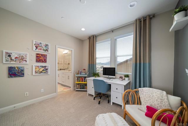 35788 Bay Morgan Lane, Fallbrook CA: https://media.crmls.org/mediaz/5f7fcf03-7d13-4f89-8799-1fc9f04045cf.jpg