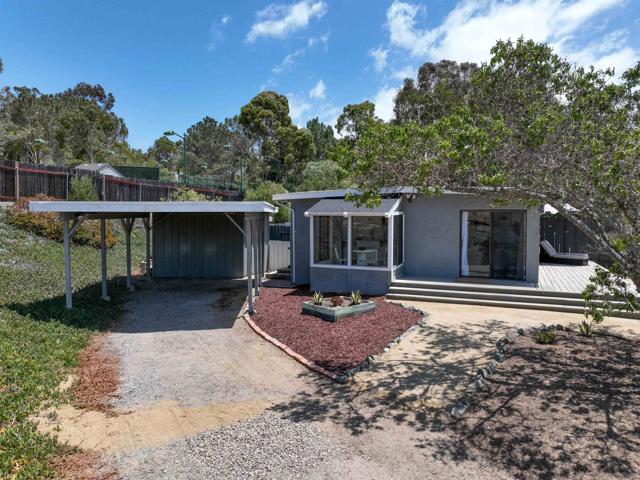 3854 56 Via Del Mar, San Diego CA: https://media.crmls.org/mediaz/5f803e70-18aa-4637-b9d9-e5547123a865.jpg