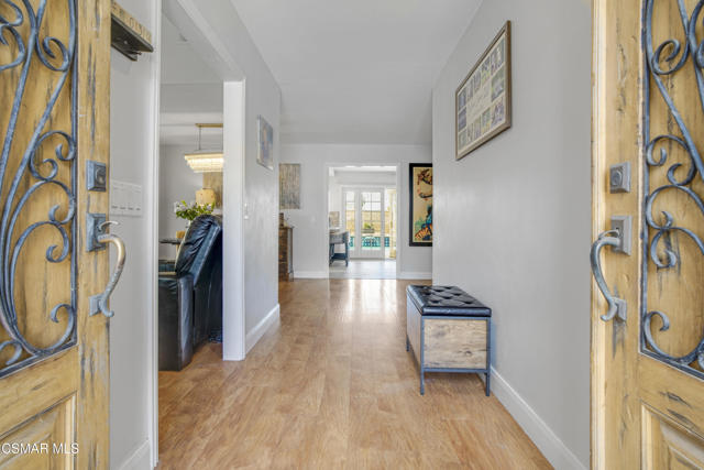 30836 Overfall Drive, Westlake Village CA: https://media.crmls.org/mediaz/5f806e0a-2c82-4858-ab35-8247c9cb5aab.jpg