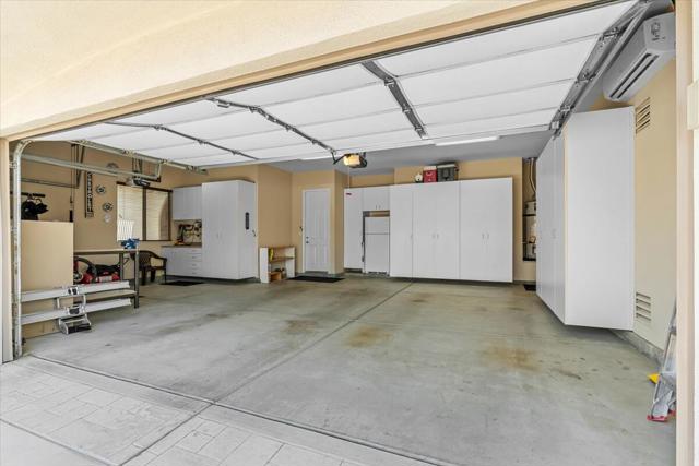 40426 Calle Estela, Indio CA: https://media.crmls.org/mediaz/5f80c677-edf2-4a0b-8c8e-b1bb59dcd24e.jpg