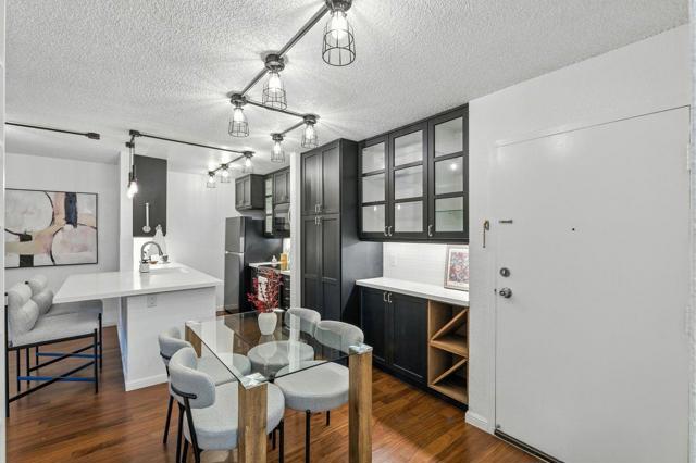 381 Half Moon Lane, Daly City CA: https://media.crmls.org/mediaz/5f80d52e-229f-4c25-83be-c00fa45b8508.jpg