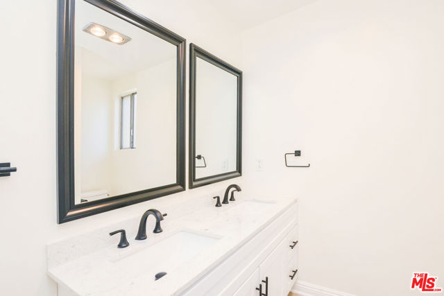 2602 Carnegie Lane, Redondo Beach CA: https://media.crmls.org/mediaz/5f80da77-bf15-47ab-a1cb-da67cd1dc99b.jpg