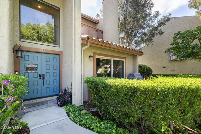 658 Rosewood Avenue, Camarillo CA: https://media.crmls.org/mediaz/5f817f7f-6688-4c7f-96b5-57a90449d75e.jpg