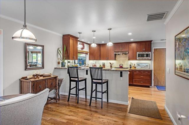 12058 CANDY Lane, Saratoga CA: https://media.crmls.org/mediaz/5f823676-757b-449b-82bd-fde240cd42dd.jpg